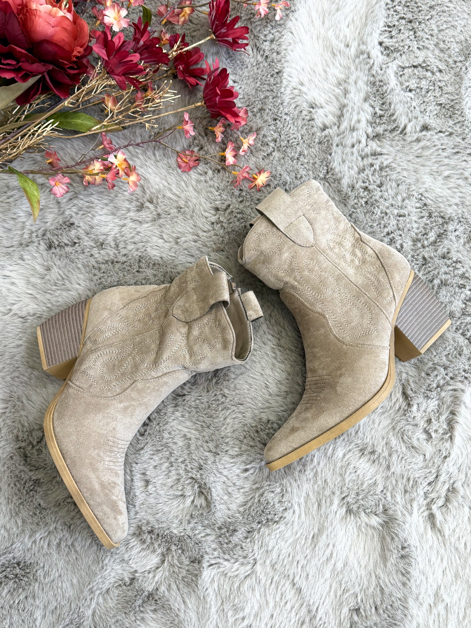 CELINA SLIPPER - BEIGE 68-367