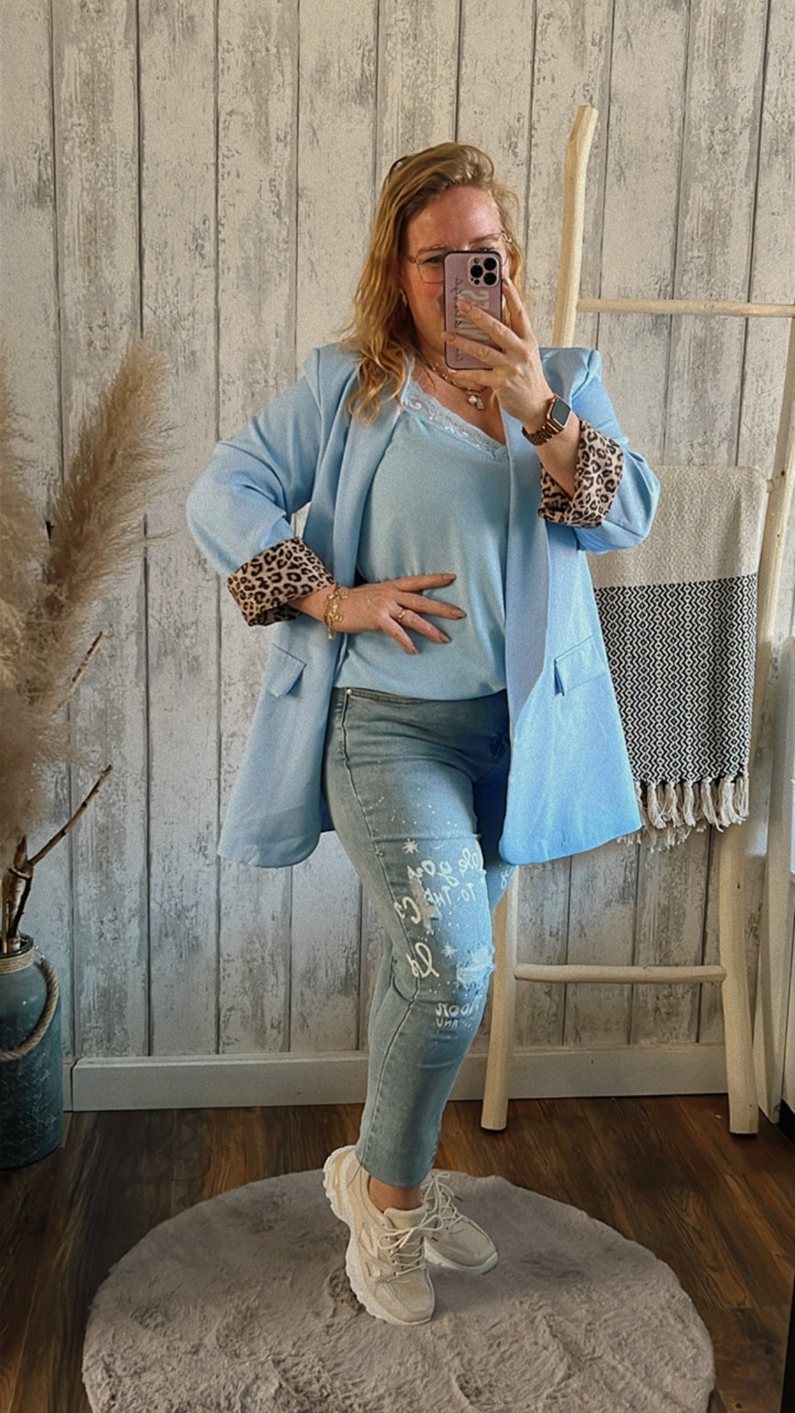 ESSIE TOP MIT SPITZE - 1288