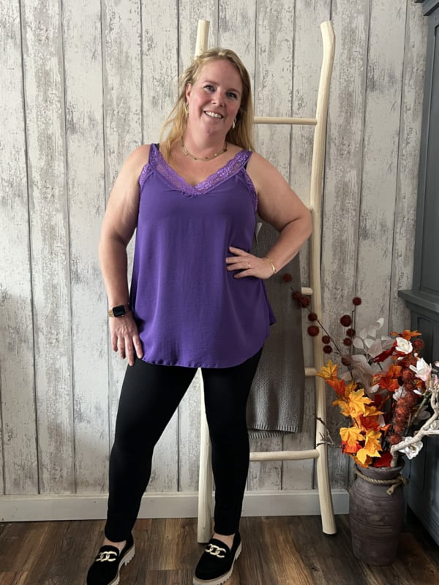 ESSIE TOP MIT SPITZE - 1288