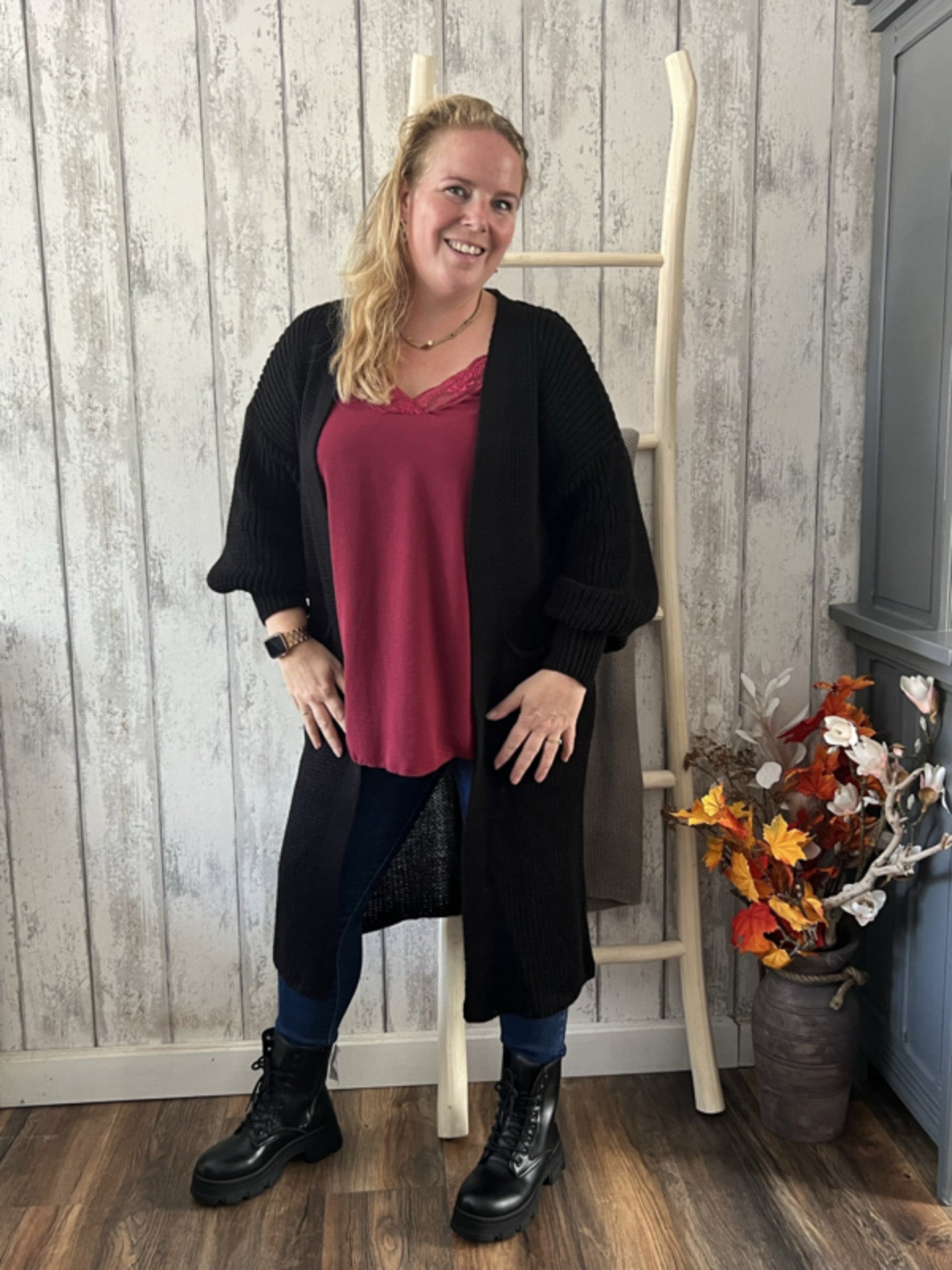 ESSIE TOP MIT SPITZE - 1288