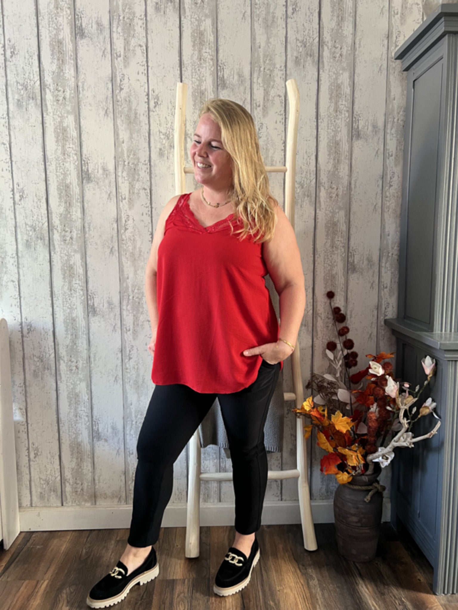 ESSIE TOP MIT SPITZE - 1288