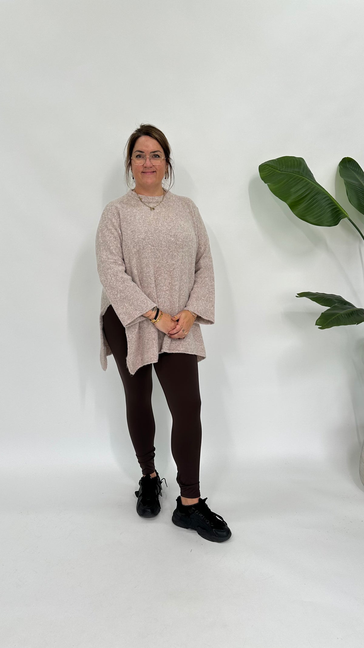 OVERSIZED ZACHTE TRUI BEIGE