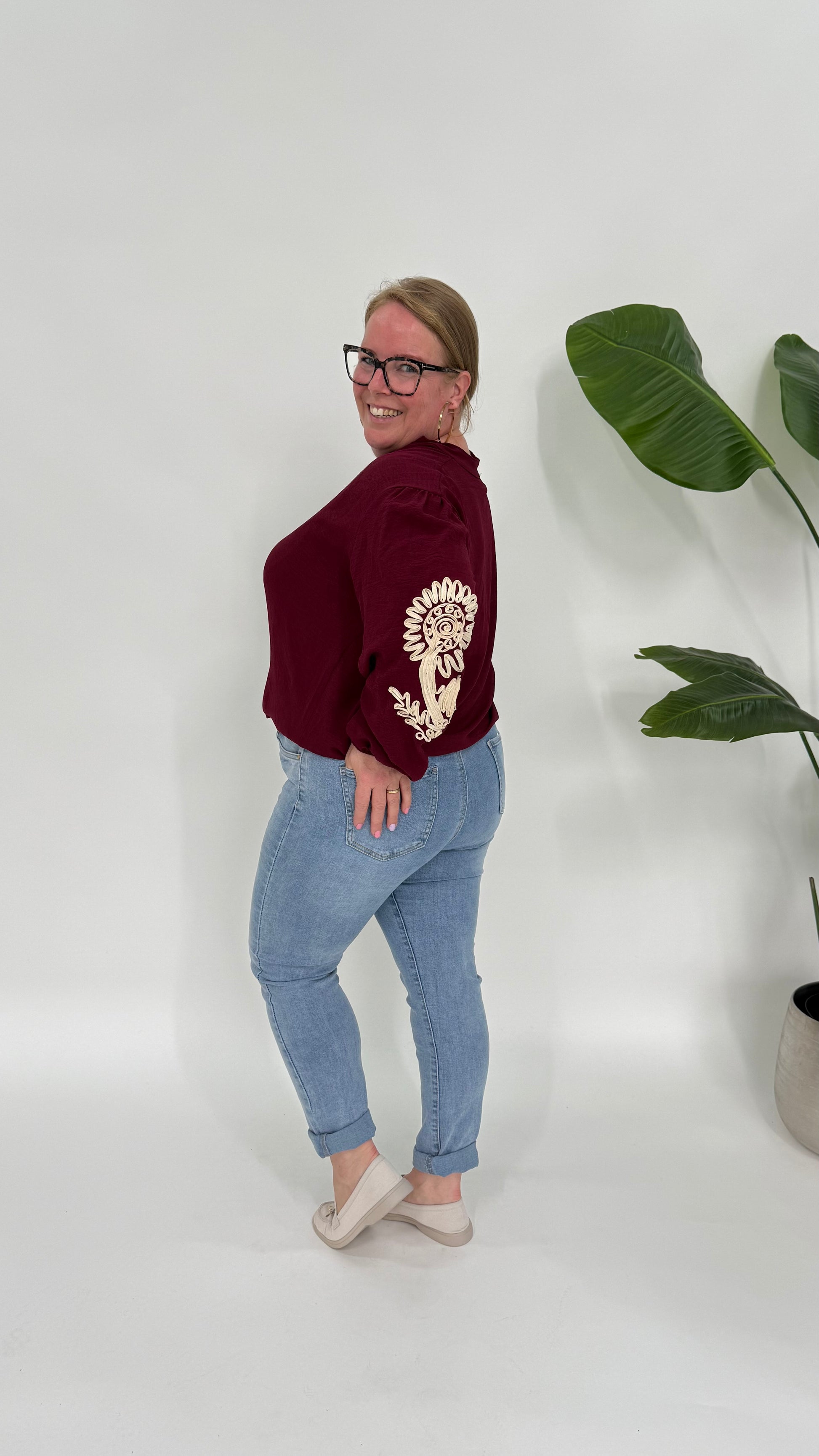 KATOENEN TOP MET GEBORDUURDE MOUW - 2176
