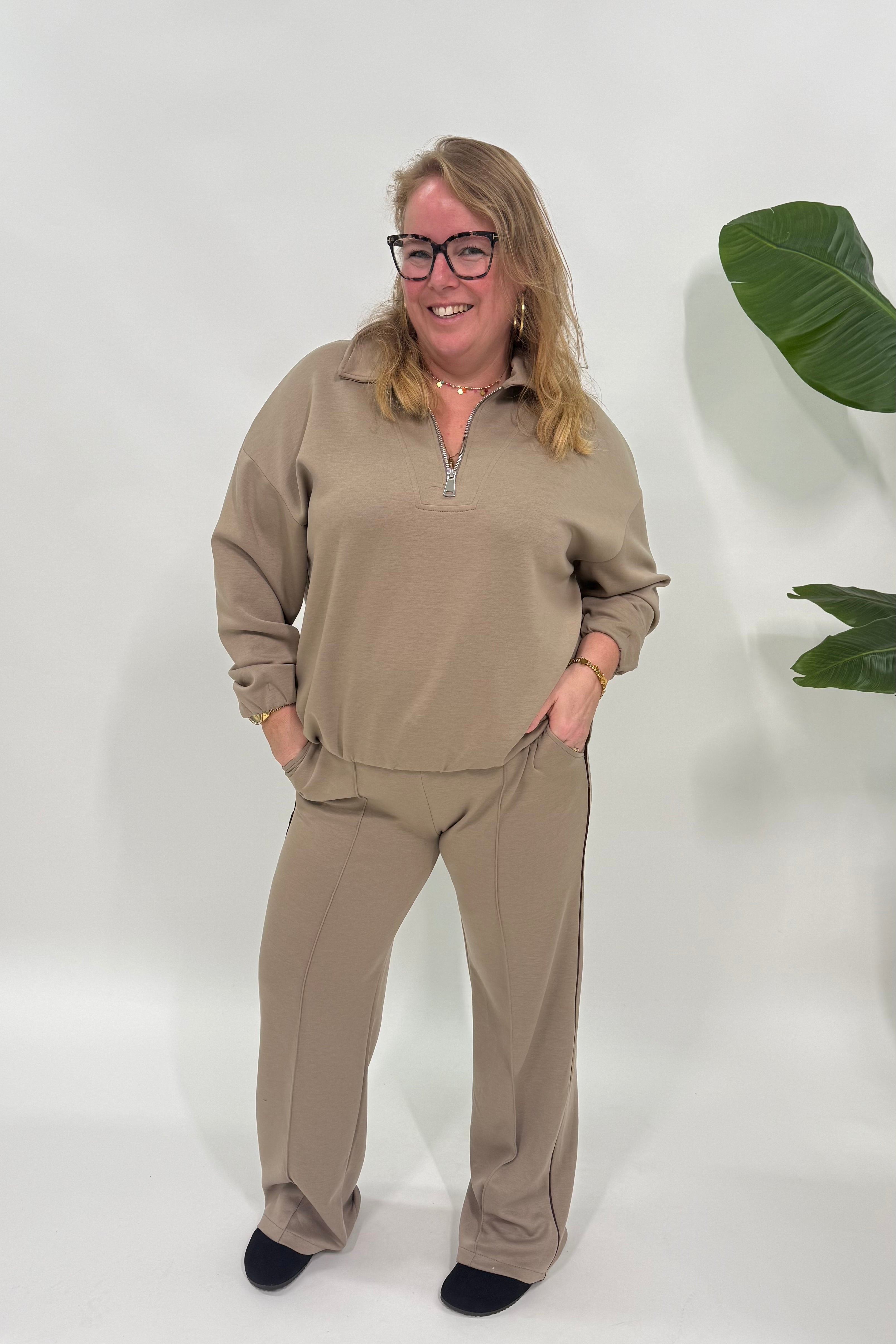 ZIPPER SWEATER TAUPE