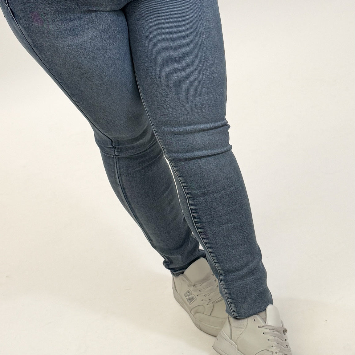 MOM WIDE LEG JEANS MERK GOODIES DJ2456 (40 bis 48) - GRAU