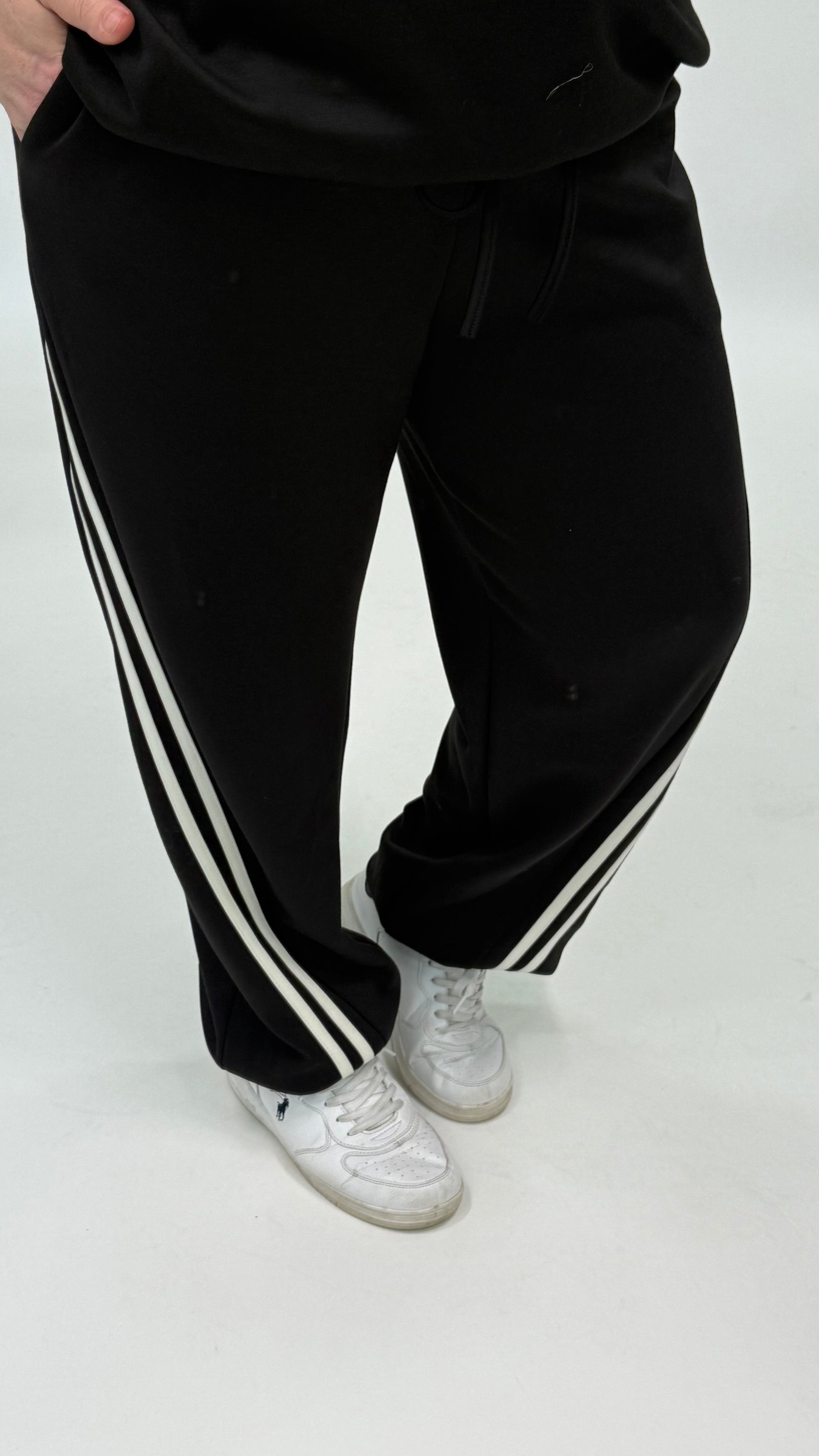 SPORTI JOGGER MET DUBBELE STREEP - 2192