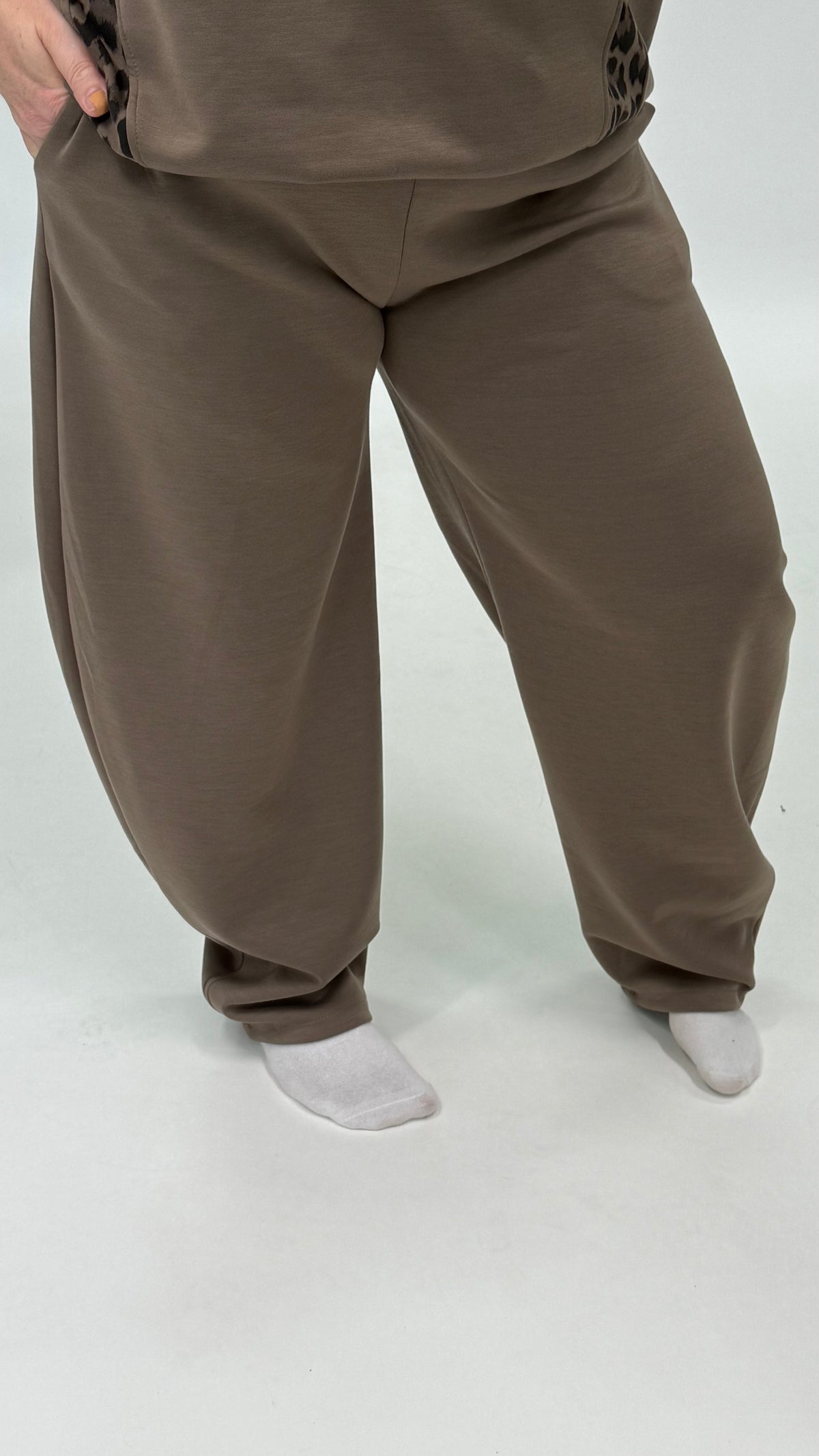 BARREL JOGGER TAUPE