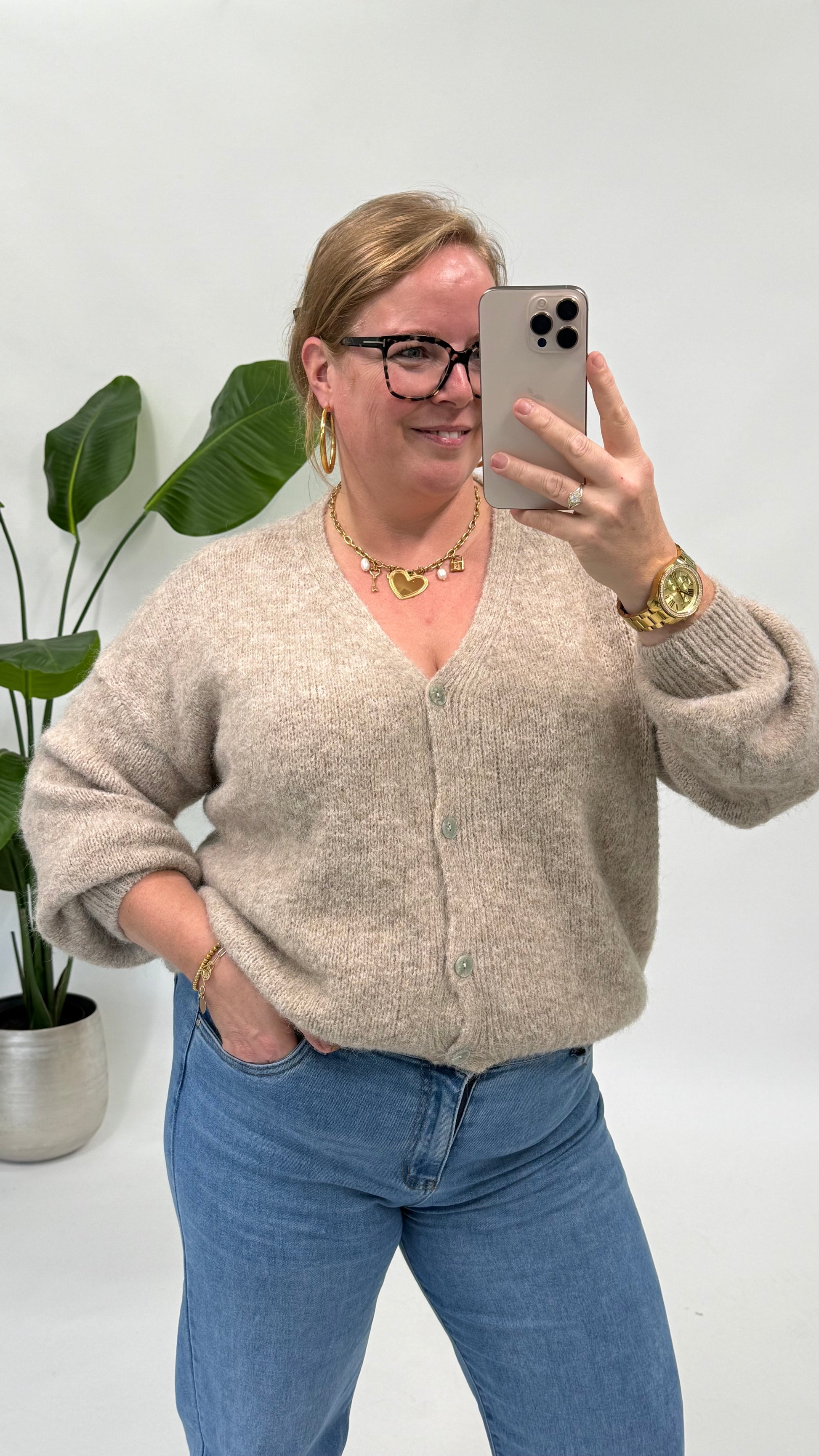 GEBREIDE CARDIGAN MET KNOPEN BEIGE