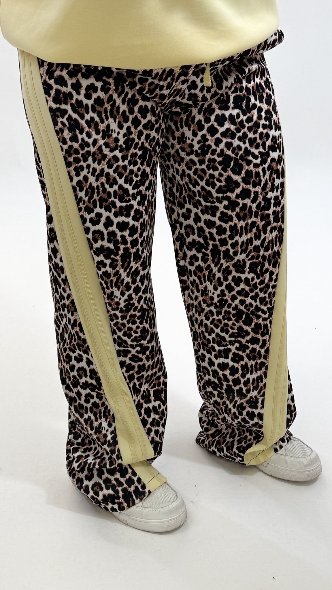 FLAIR REISEHOSE (36 bis 52) - ZWART