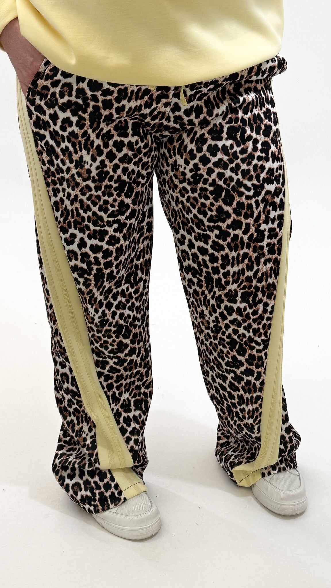 FLAIR REISEHOSE (36 bis 52) - ZWART