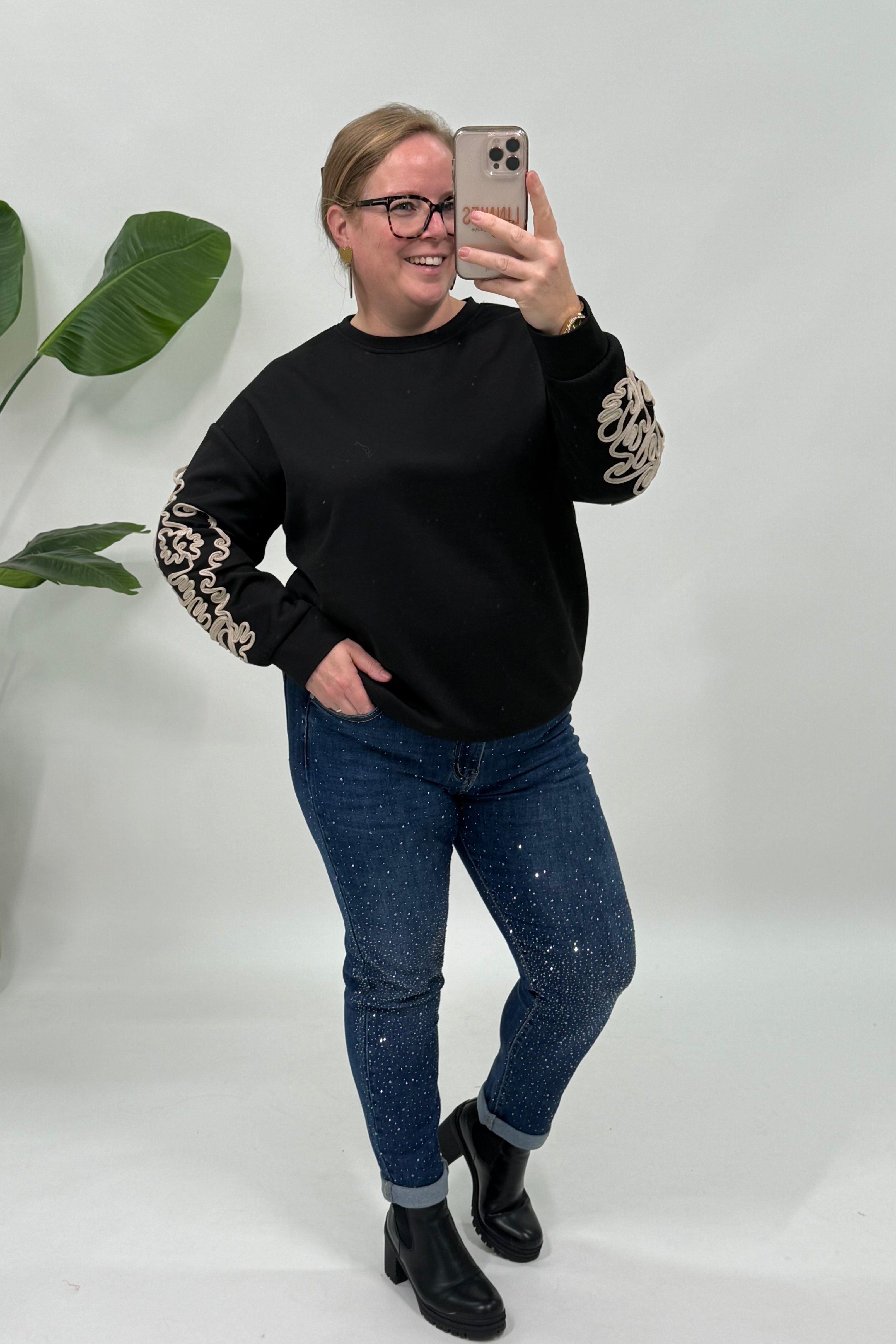 SWEATER MET SIERKOORD MOUW ZWART