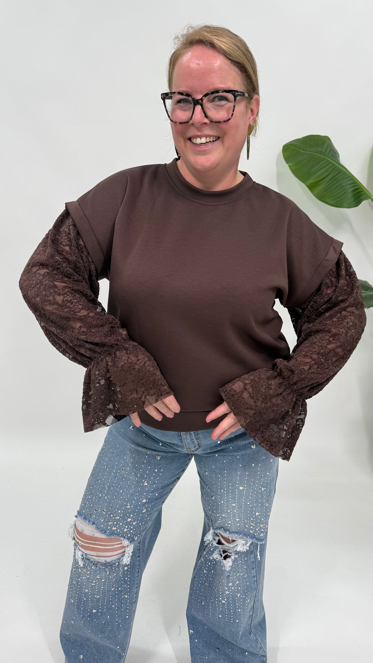 SWEATER MET LACE MOUW ESPRESSO
