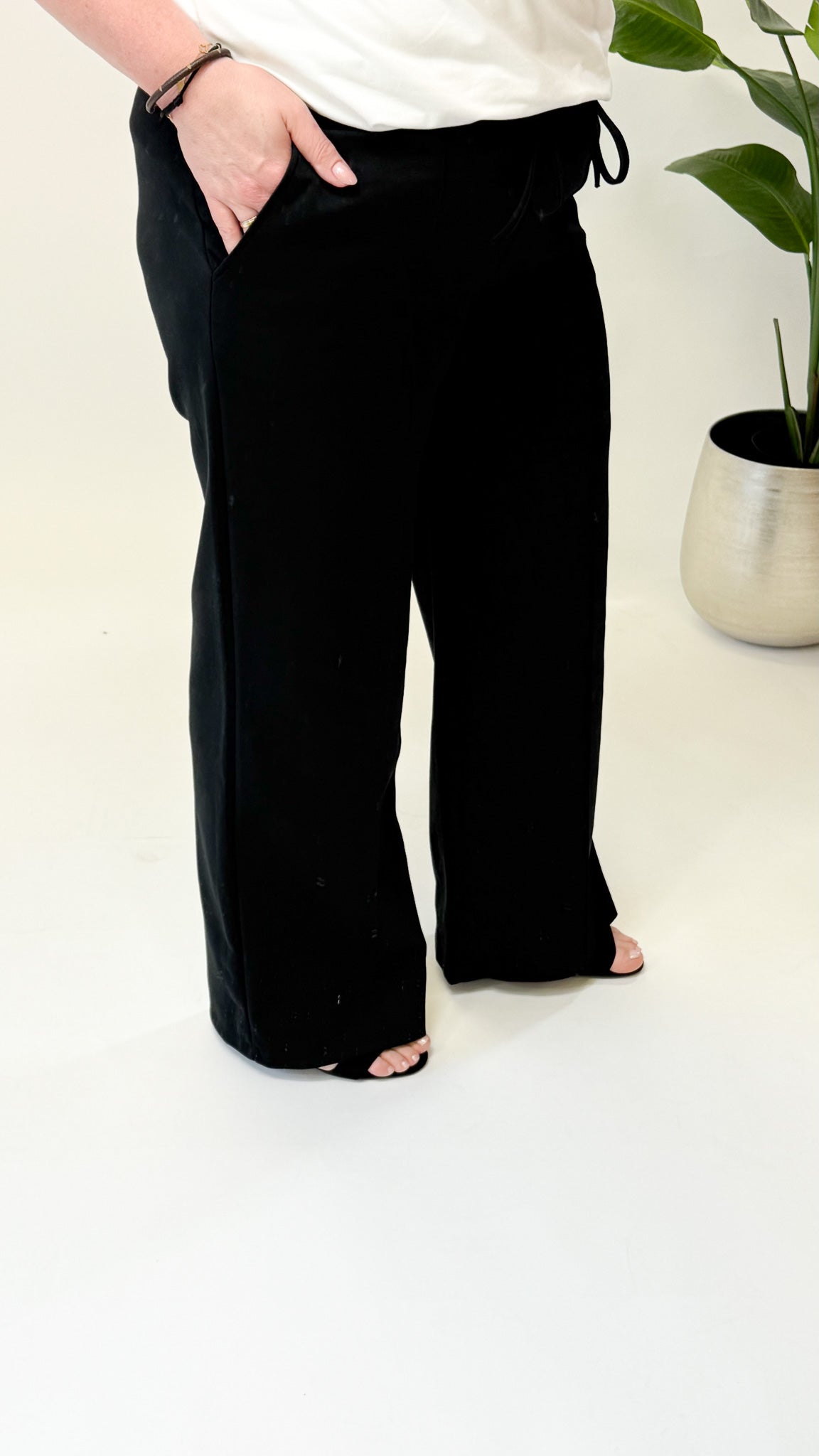 JOGGER-HOSE (40 B/M 48+) – 3 KLEID