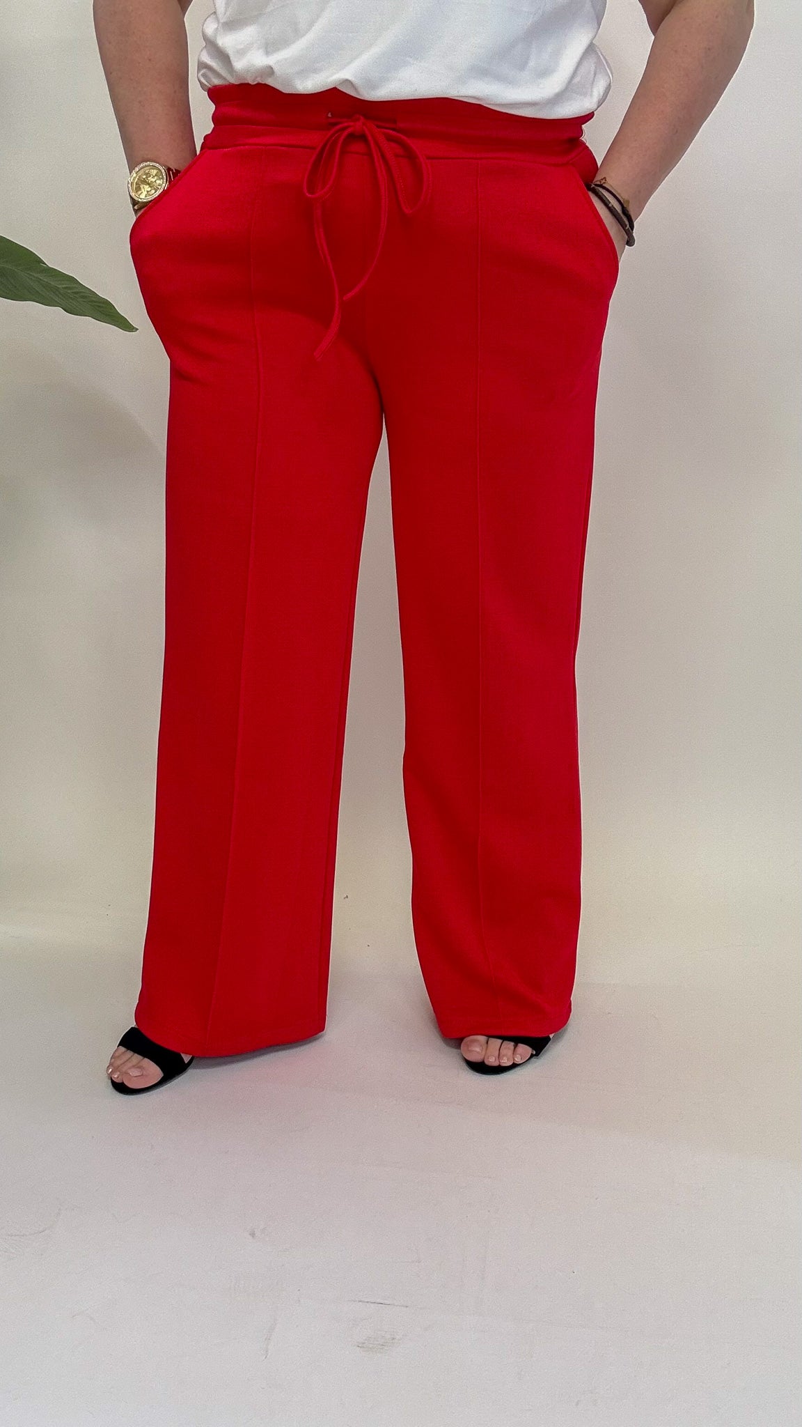 JOGGER-HOSE (40 B/M 48+) – 3 KLEID