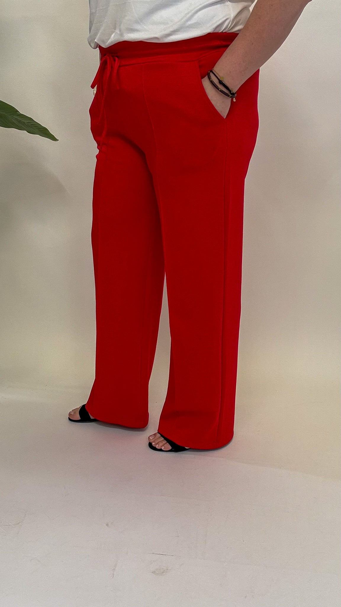 JOGGER-HOSE (40 B/M 48+) – 3 KLEID