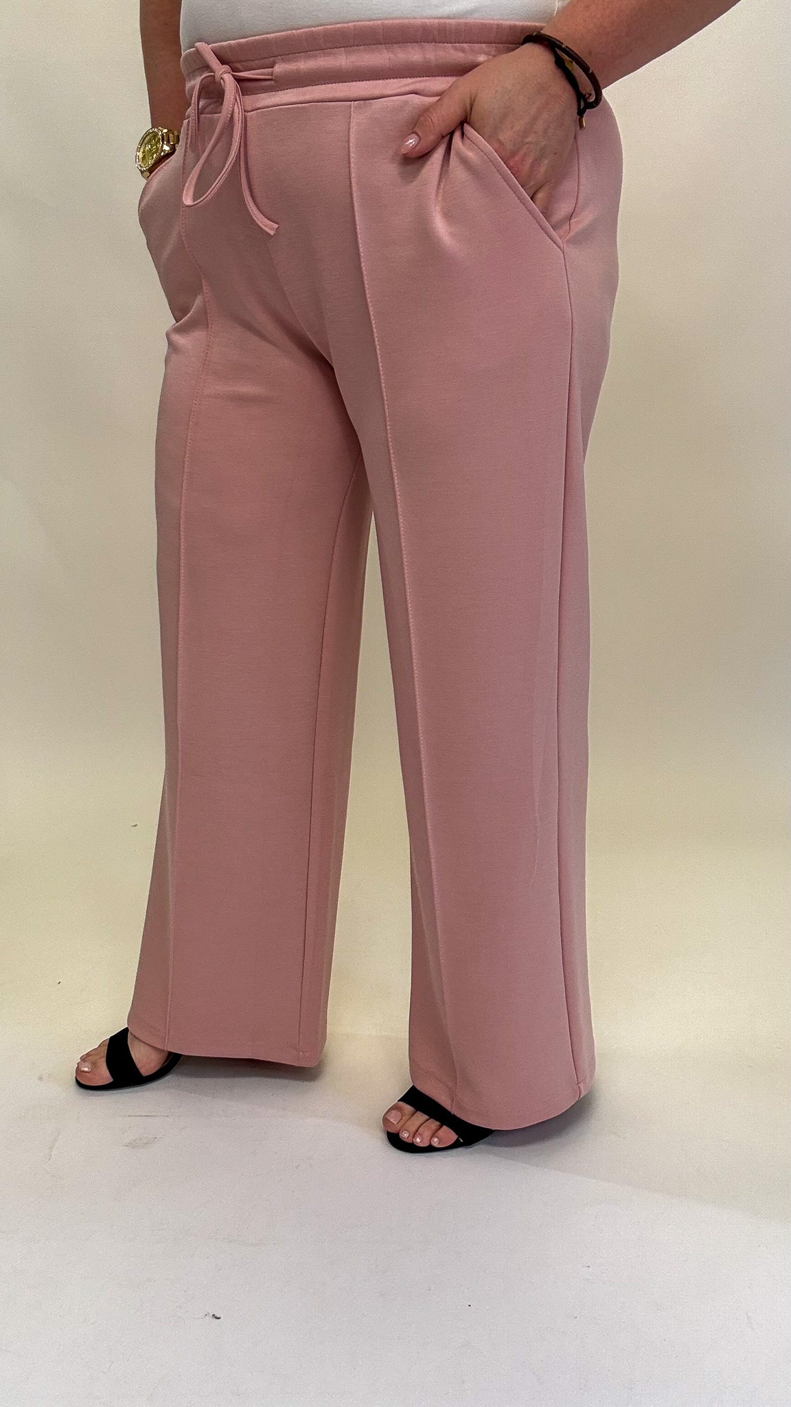 JOGGER-HOSE (40 B/M 48+) – 3 KLEID