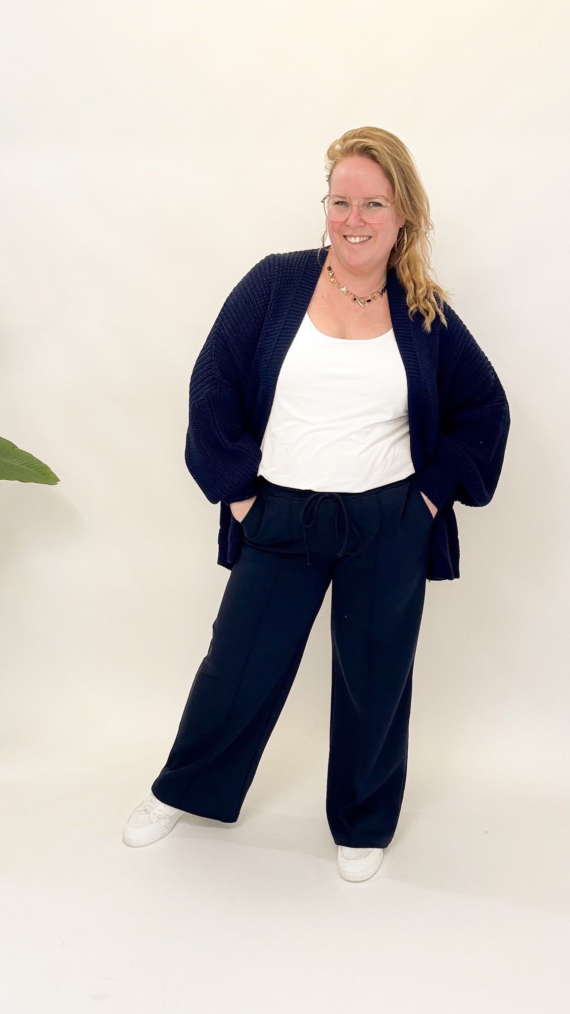 JOGGER-HOSE (40 B/M 48+) – 3 KLEID