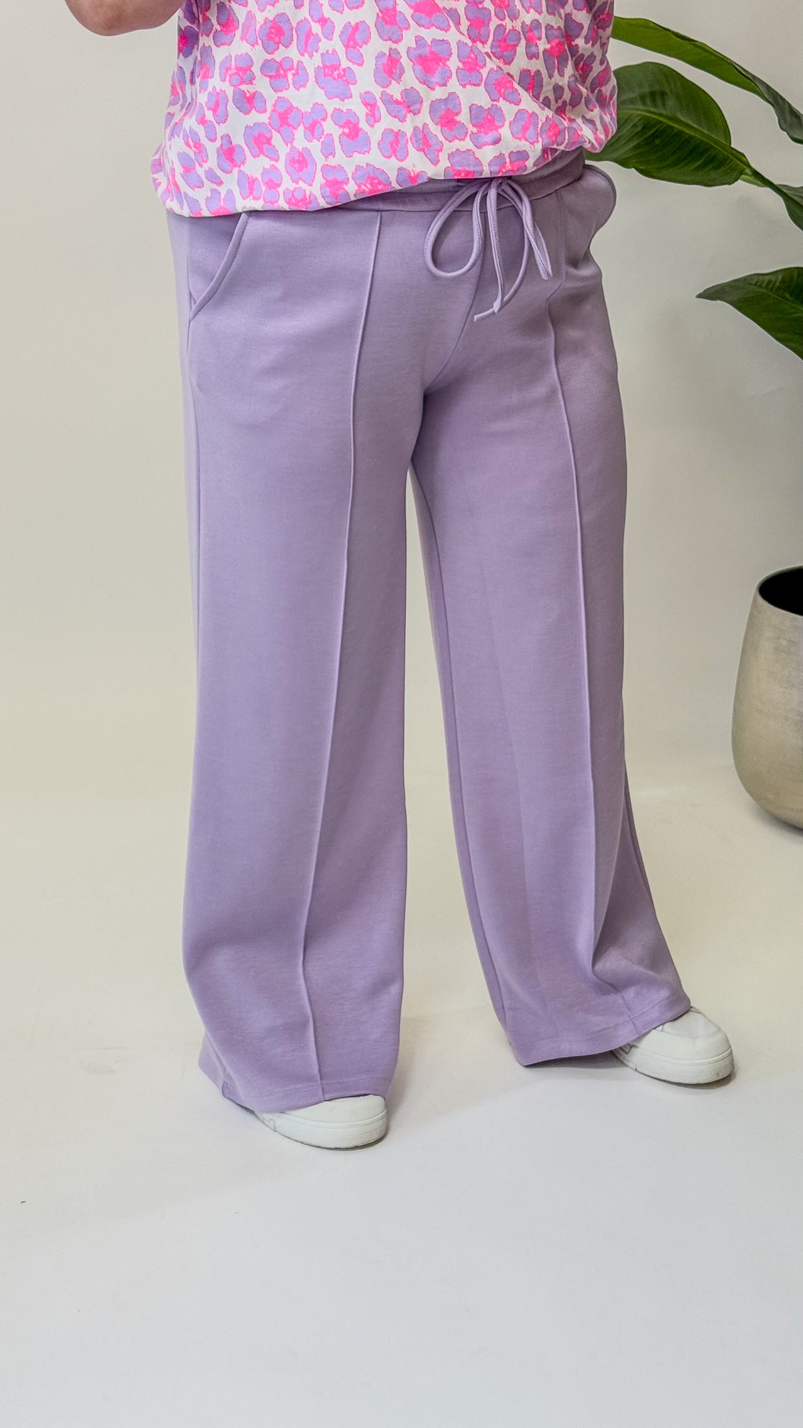 JOGGER-HOSE (40 B/M 48+) – 3 KLEID