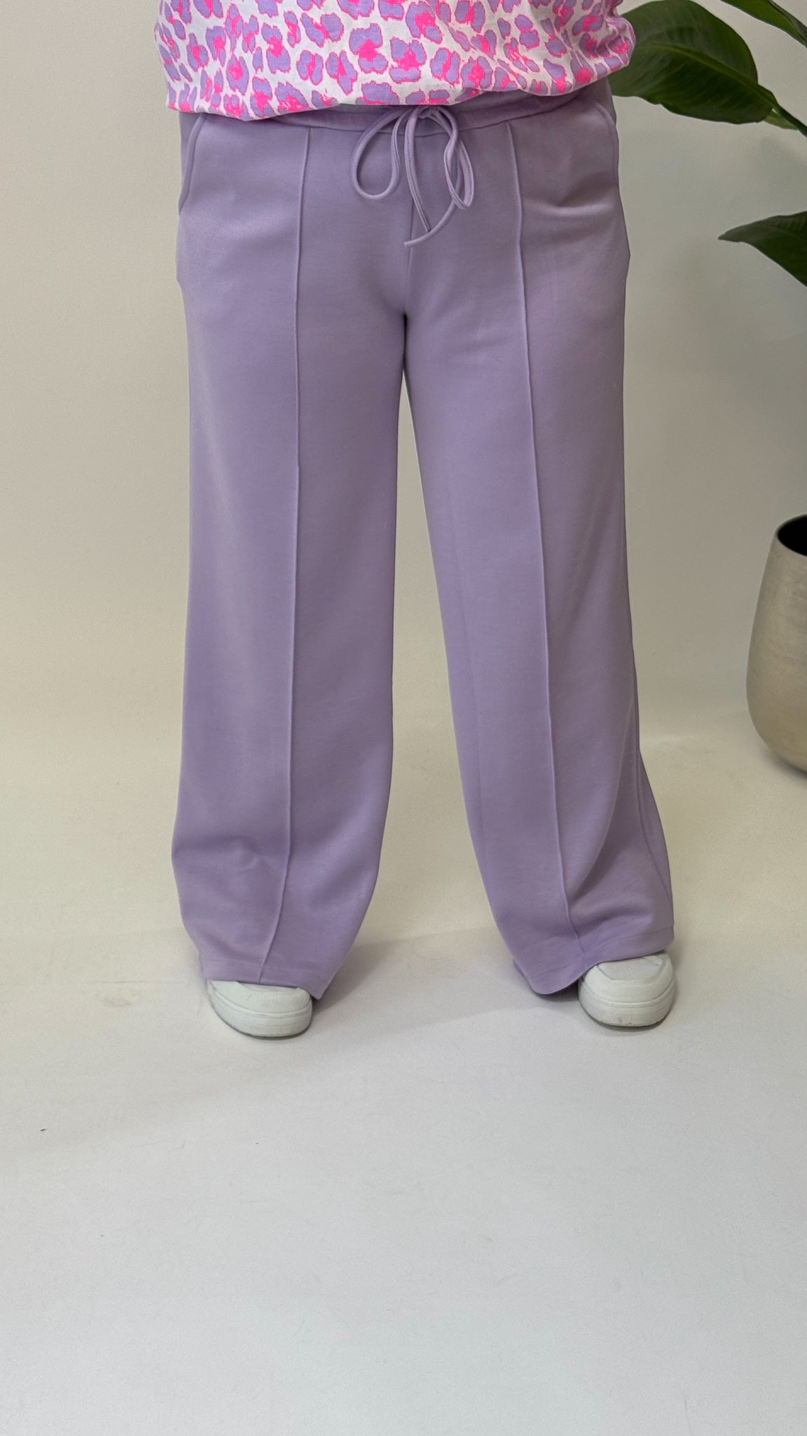 JOGGER-HOSE (40 B/M 48+) – 3 KLEID