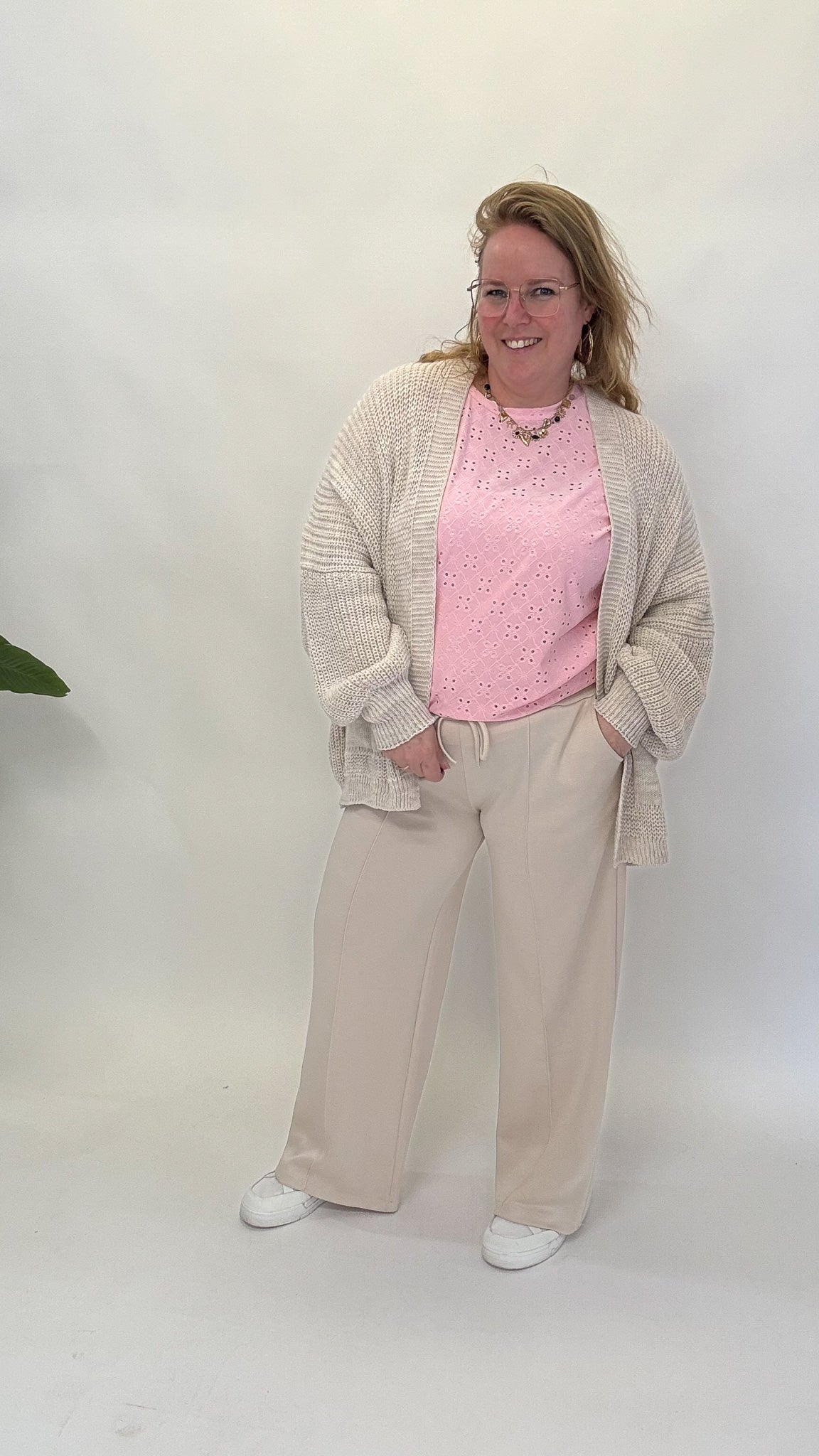 JOGGER-HOSE (40 B/M 48+) – 3 KLEID