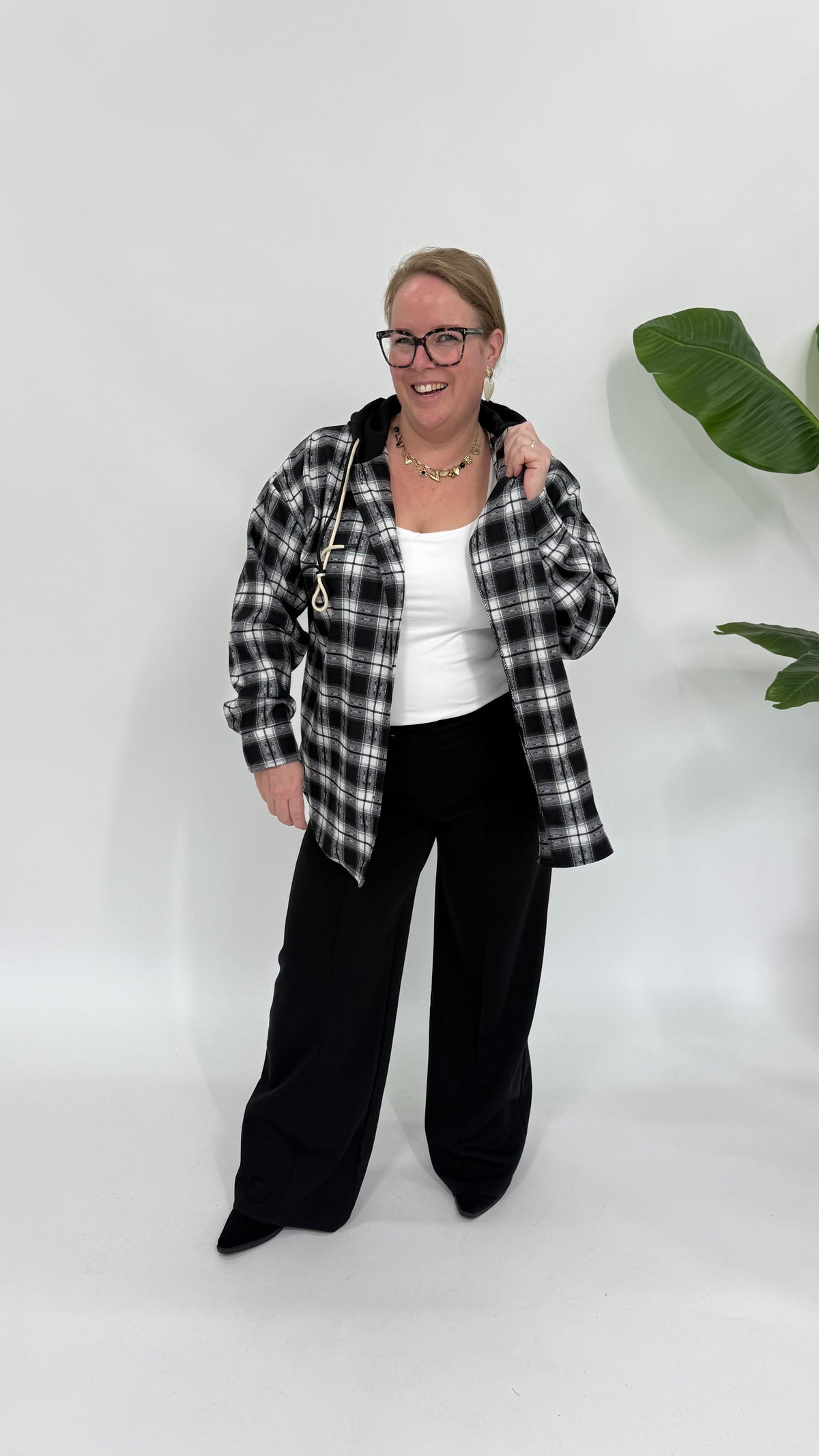 RUIT BLOUSE/JASJE MET CAPUCHON ZWART