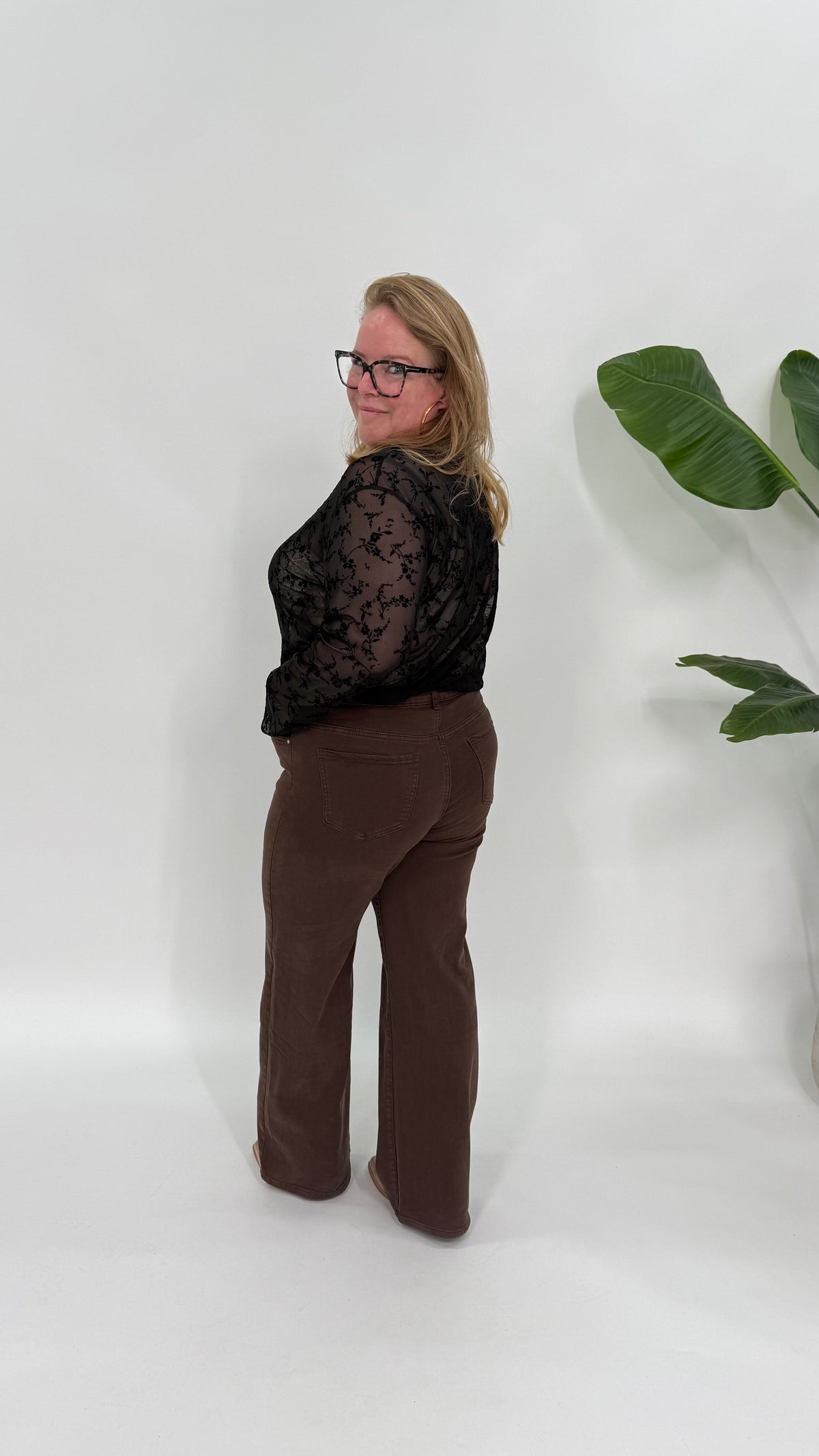 LACE TOP FLOWERS ZWART