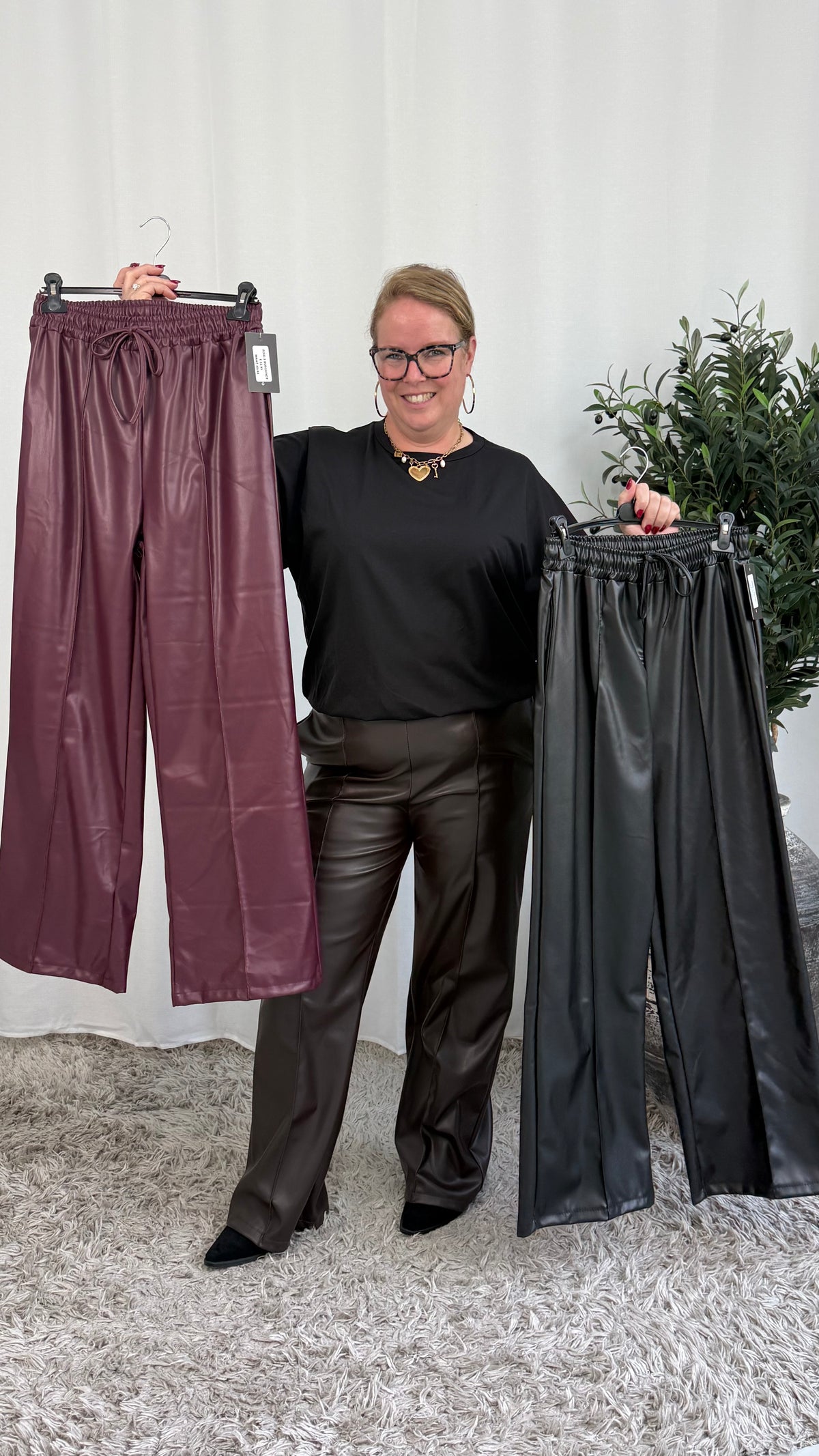 LEATHER LOOK PANTALON ESPRESSO