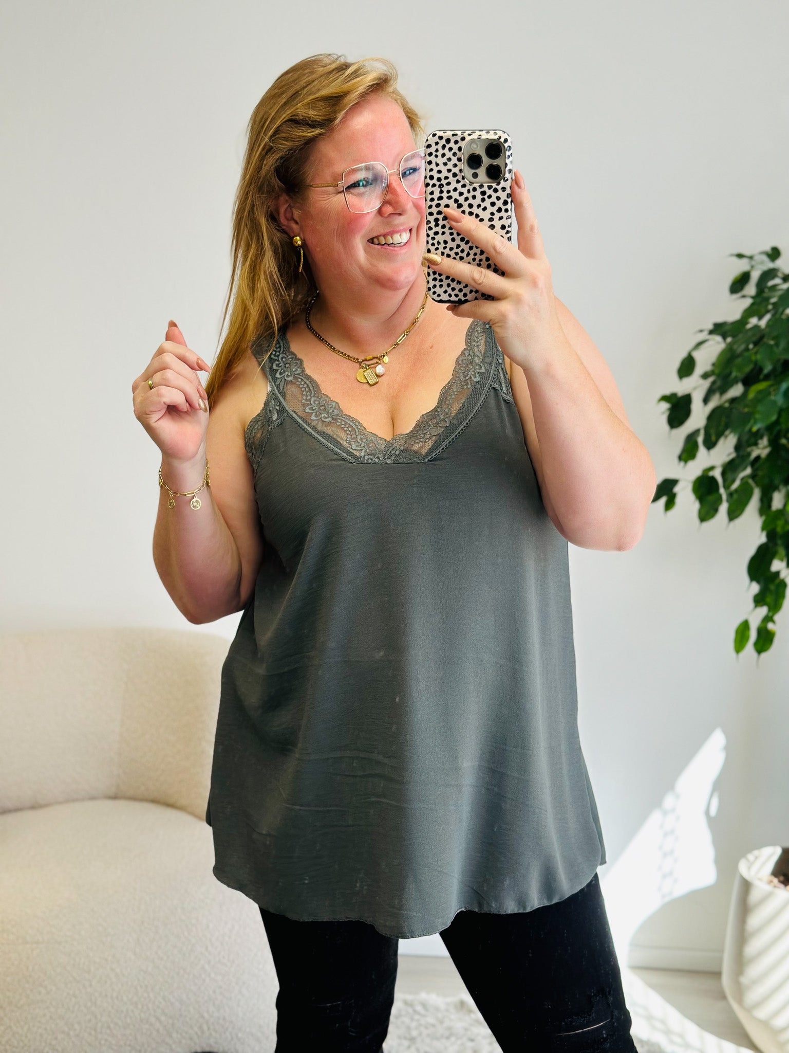 ESSIE TOP MIT SPITZE - 1288