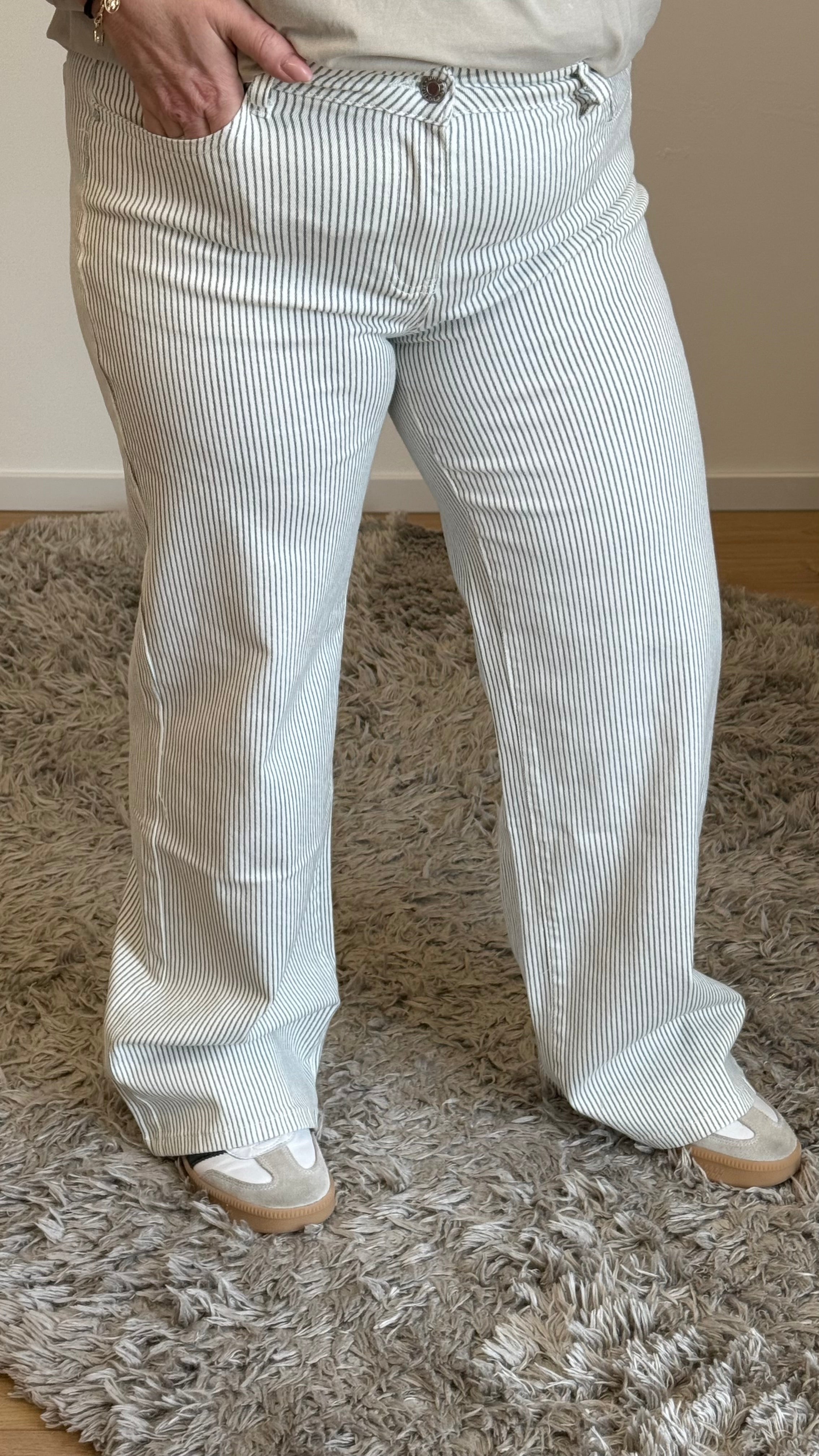 MOM WIDE LEG JEANS MERK GOODIES DJ2456 (40 bis 48) - GRAU