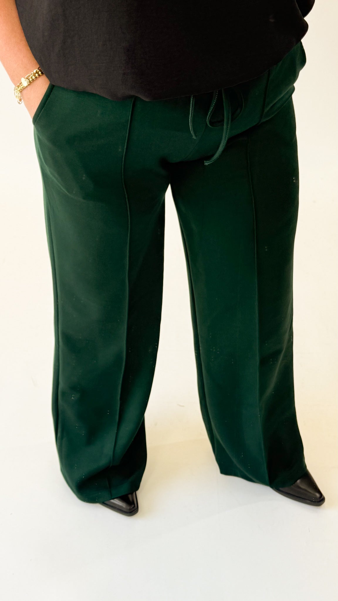 JOGGER-HOSE (40 B/M 48+) – 3 KLEID