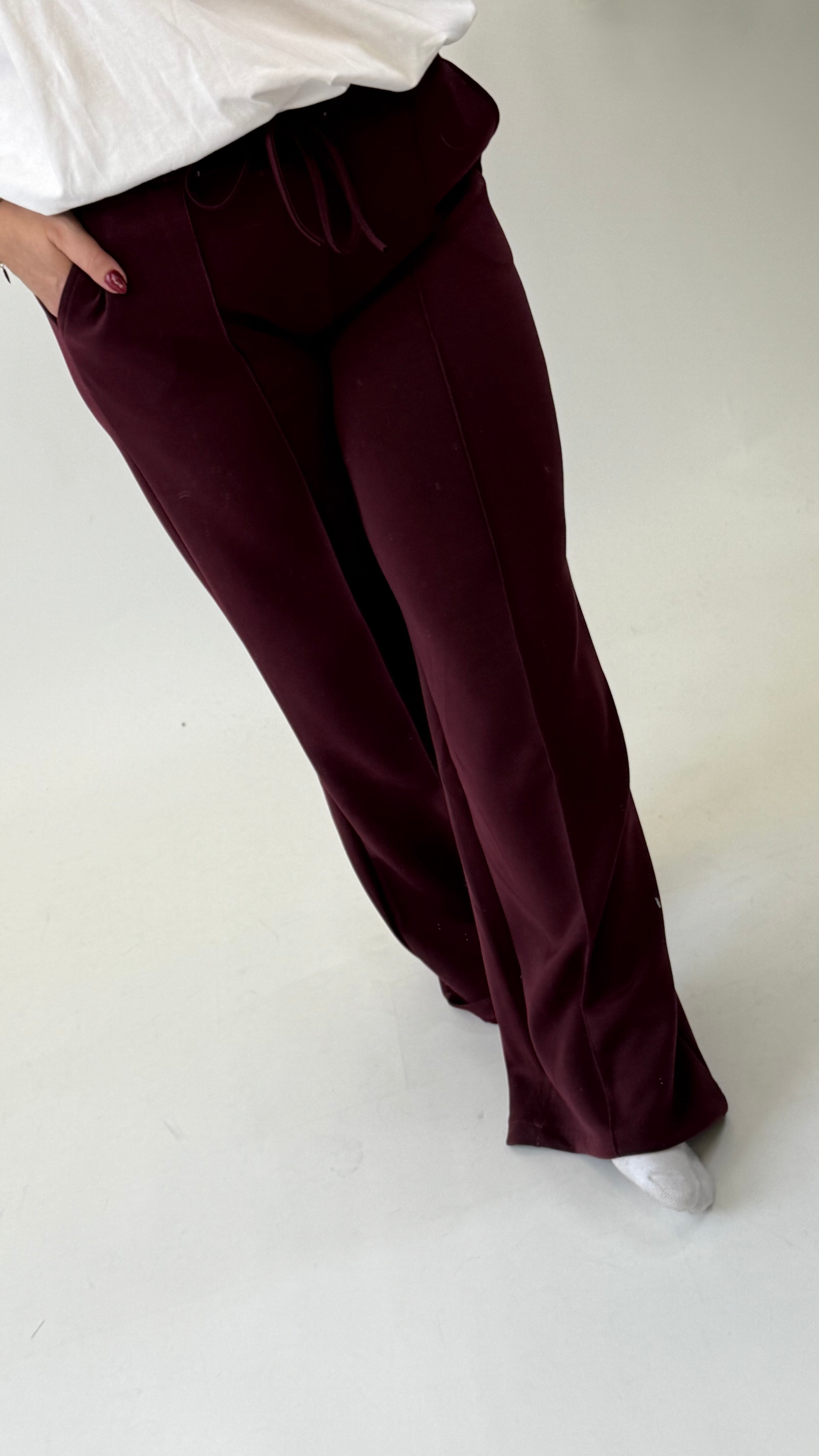 JOGGER-HOSE (40 B/M 48+) – 3 KLEID