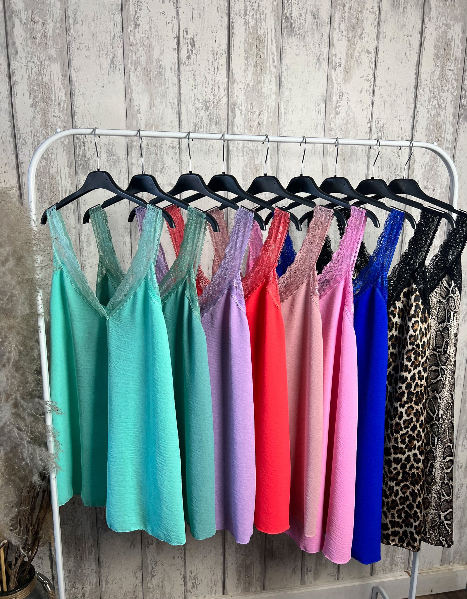 ESSIE TOP MIT SPITZE - 1288