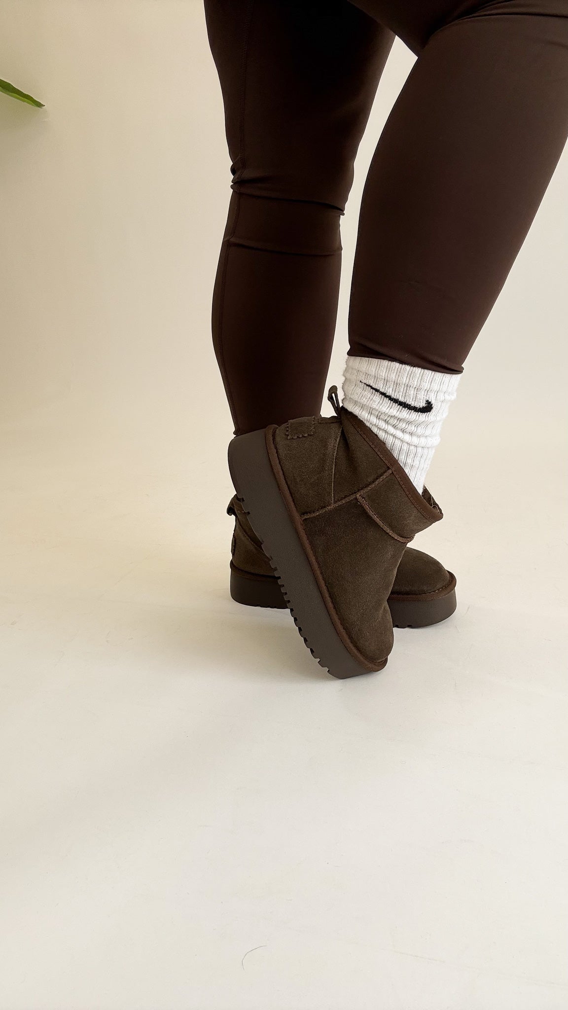 CELINA SLIPPER - BEIGE 68-367