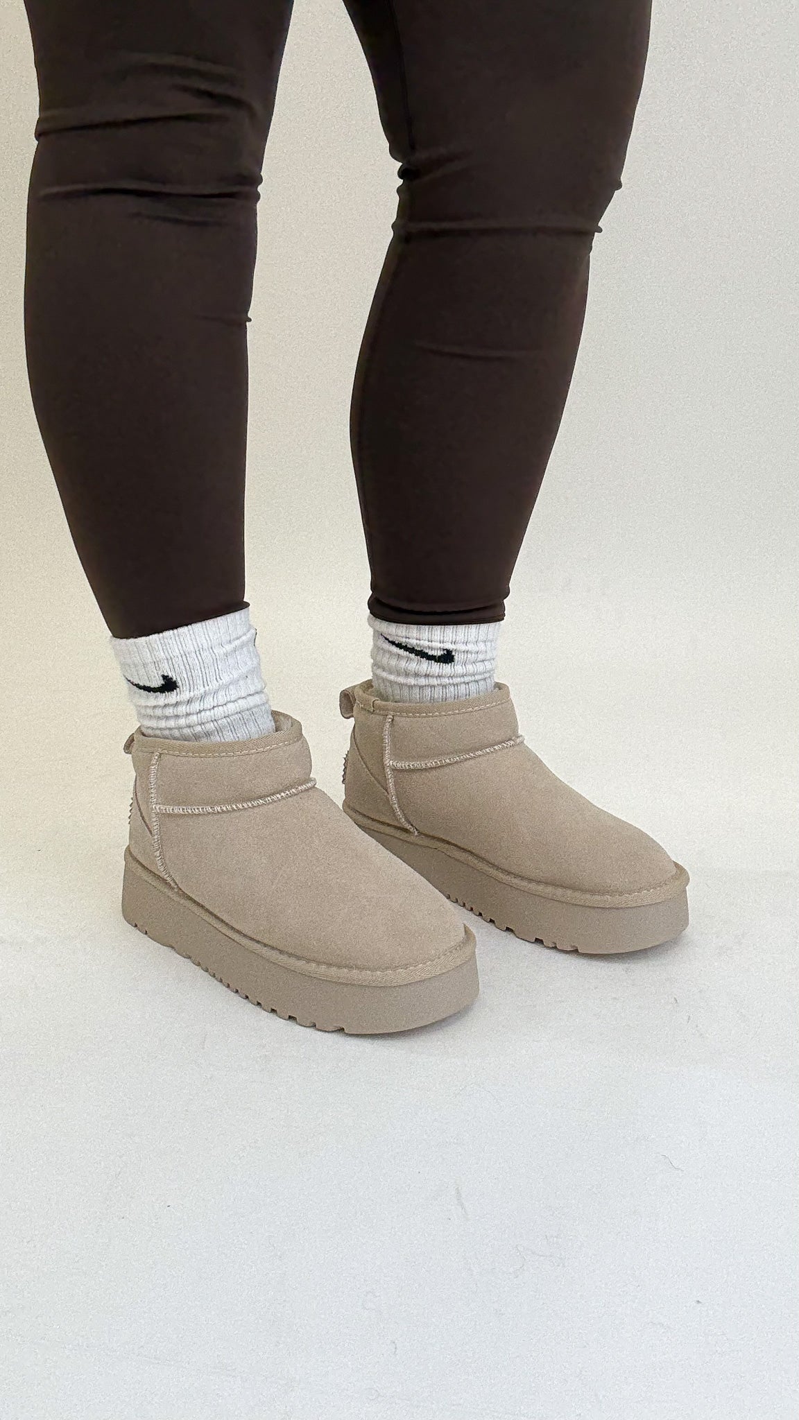 CELINA SLIPPER - BEIGE 68-367