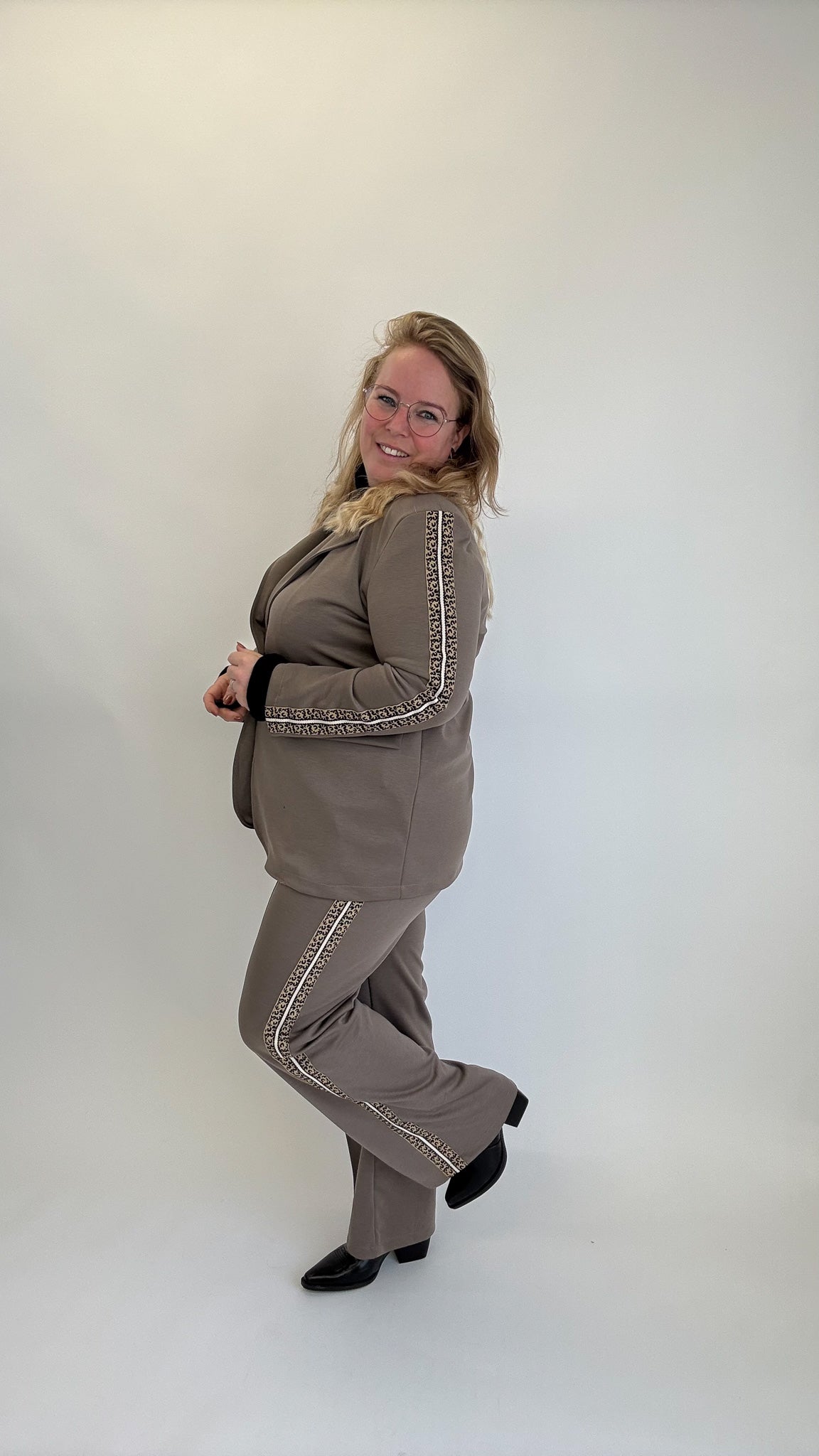 AVY 2-TEILIGES SET - 8 KLEINE
