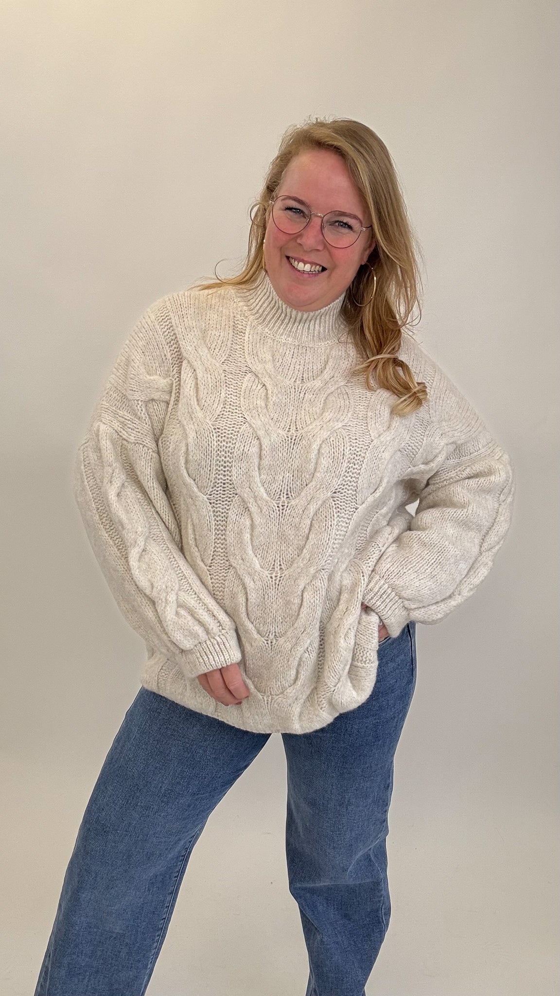 CABEL KNIT