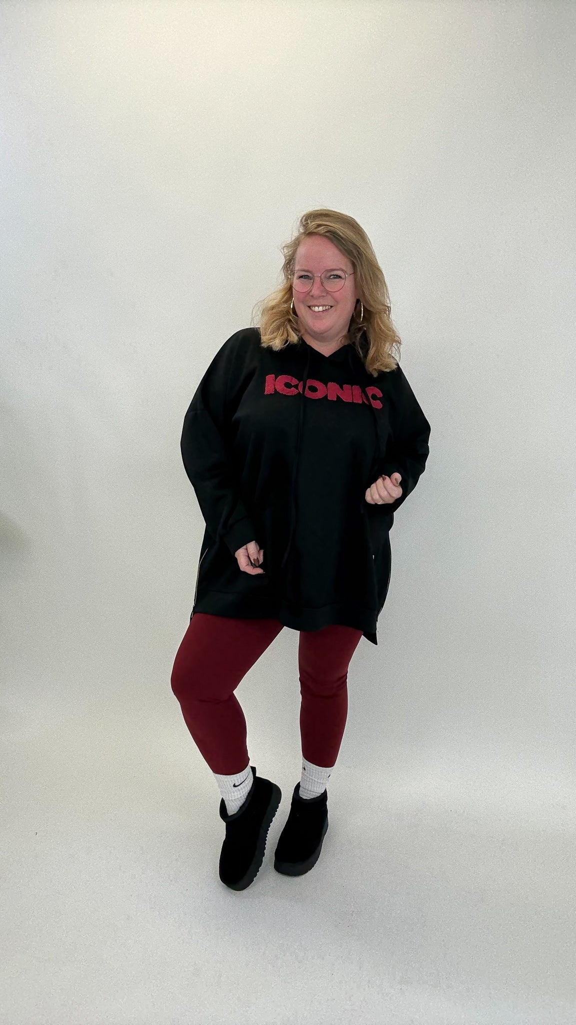 ICONIC HOODIE MET RITS - 1806