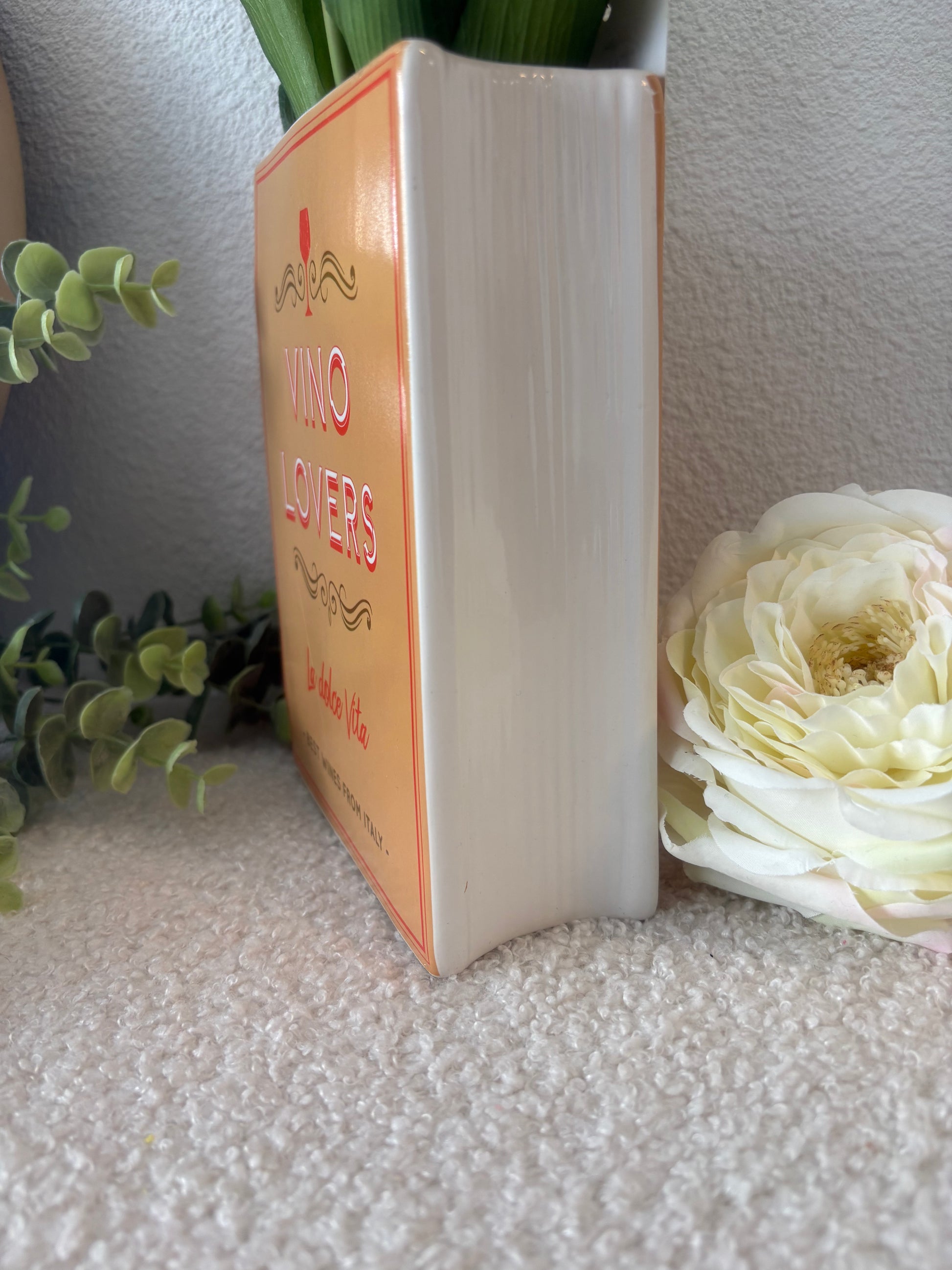 VAAS BOOK VINO LOVERS