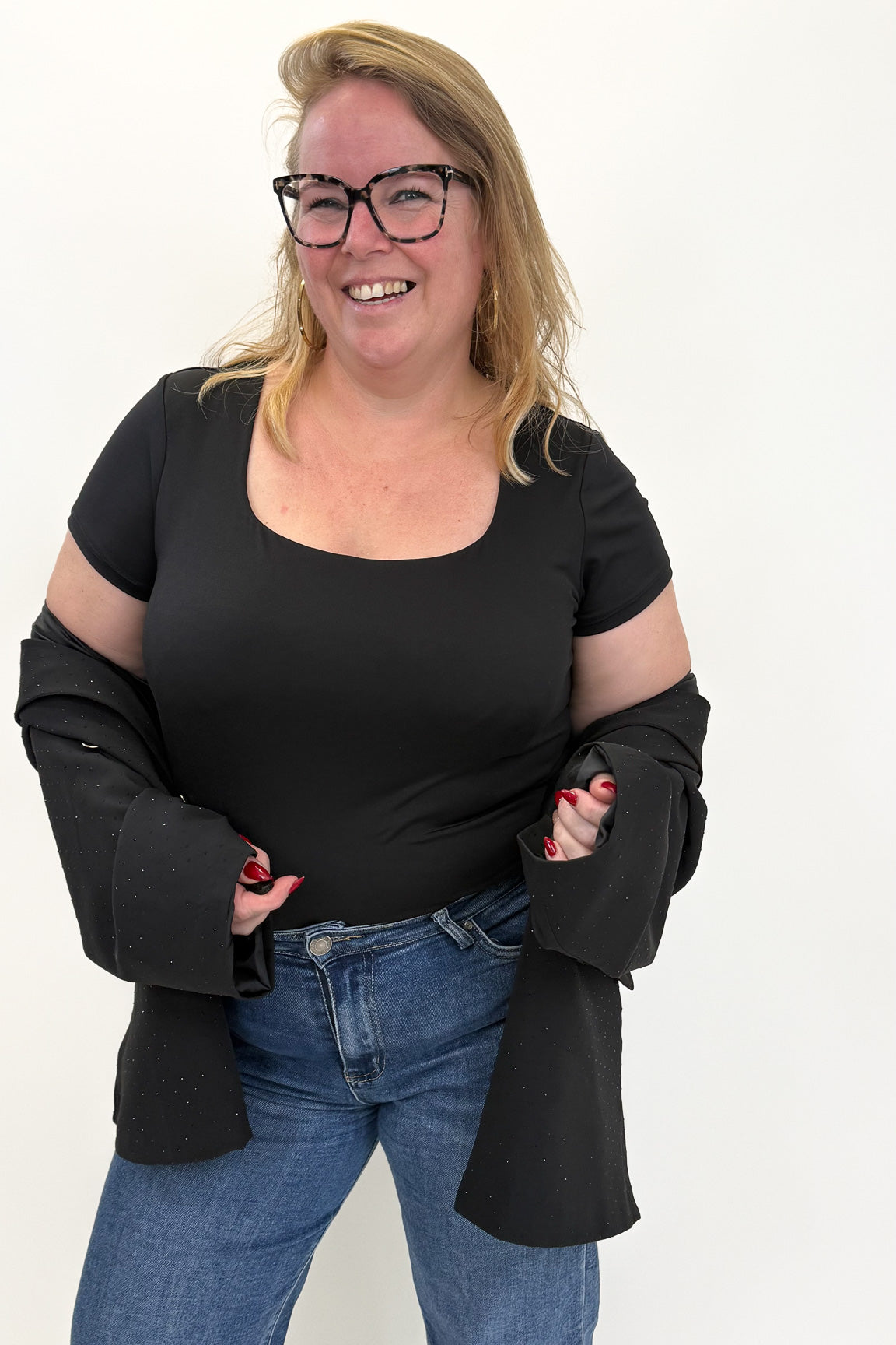 BASIC LINNIES TOP ZWART
