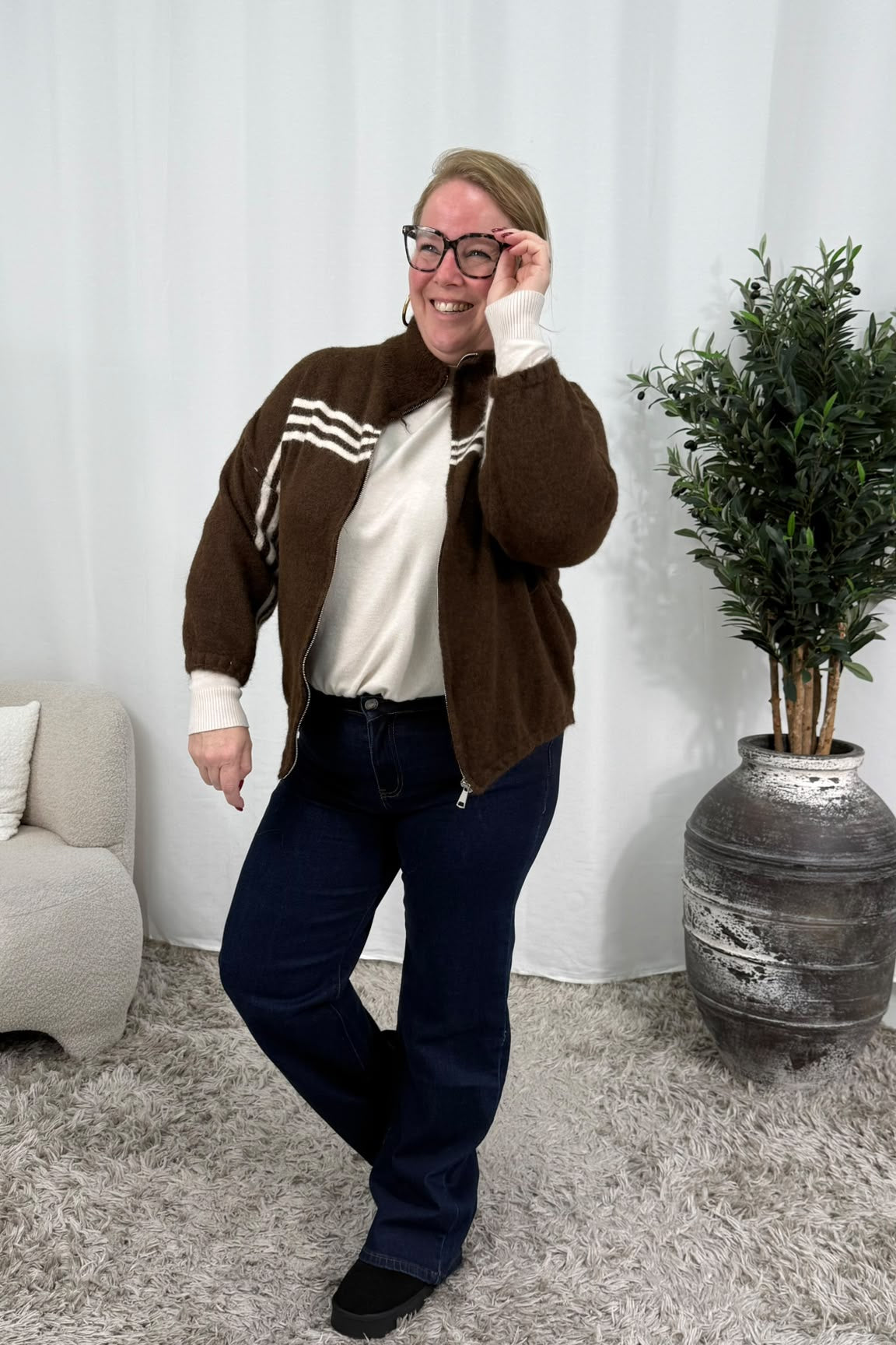 FLUFFY SPORT STREEP VEST BRUIN