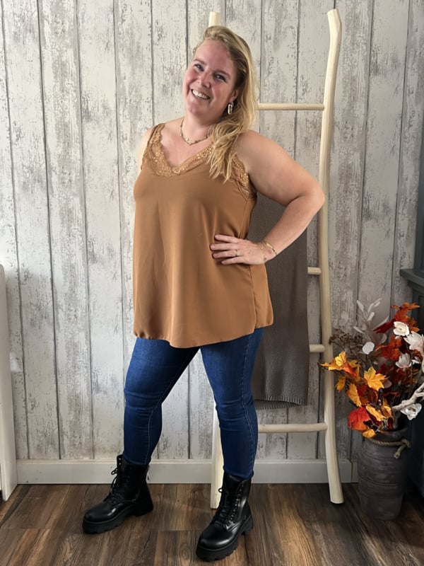 ESSIE TOP MIT SPITZE - 1288